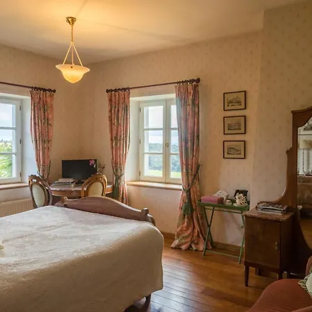 La Ferme De L'airbois Couette-café 4*